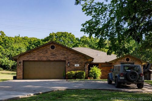 521 Rockwood Dr, Kiefer, OK, 74041-3026 | Card Image