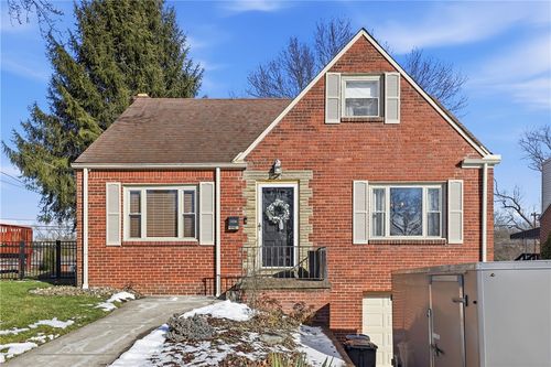 633 Moreland Dr, Pittsburgh, PA, 15243-1715 | Card Image