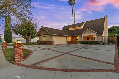 16102 Vincennes St, North Hills, CA, 91343-2925 | Card Image