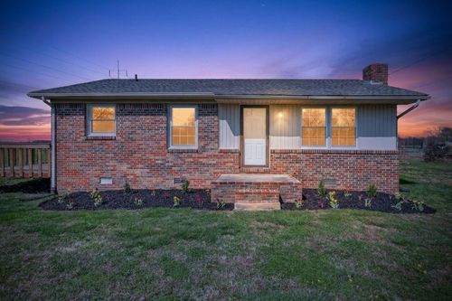 9 Chapman Ln, Fayetteville, TN, 37334-6078 | Card Image