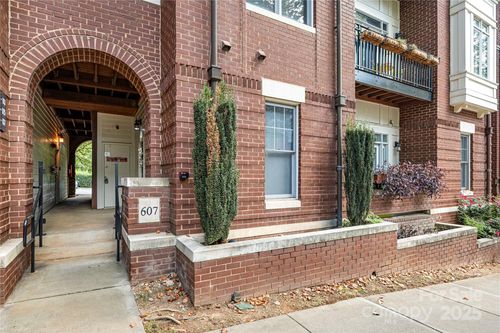 613 Garden District Dr, Charlotte, NC, 28202-3020 | Card Image