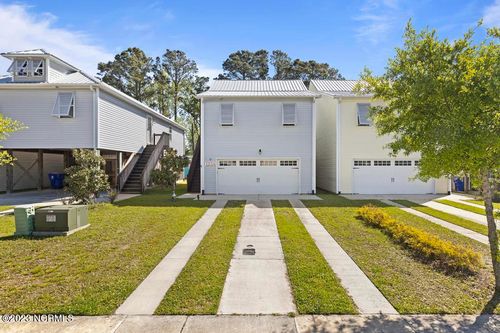 123 James Ave, Holly Ridge, NC, 28445-7051 | Card Image