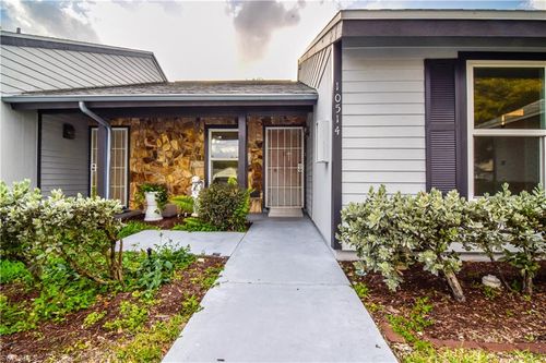 10514 Newbury Ct, LEHIGH ACRES, FL, 33936-7241 | Card Image