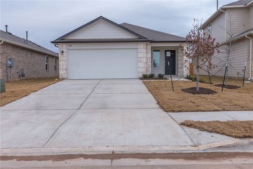 612 Roaring Fork Ln, Bastrop, TX, 78602-2196 | Card Image