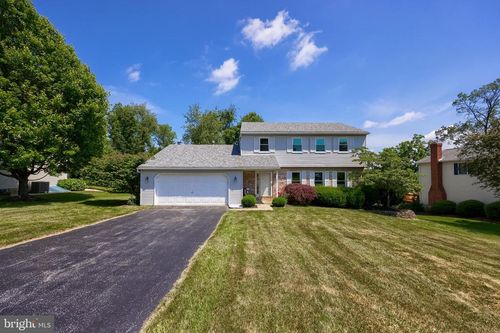 121 Sage Dr, SINKING SPRING, PA, 19608-9526 | Card Image