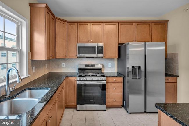 19430 Newton Pass Sq, Townhouse with 2 bedrooms, 2 bathrooms and null parking in LEESBURG VA | Image 6