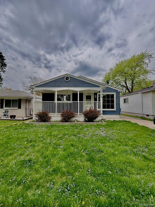 4428 Bedford St, Dearborn Heights, MI, 48125-3308 | Card Image