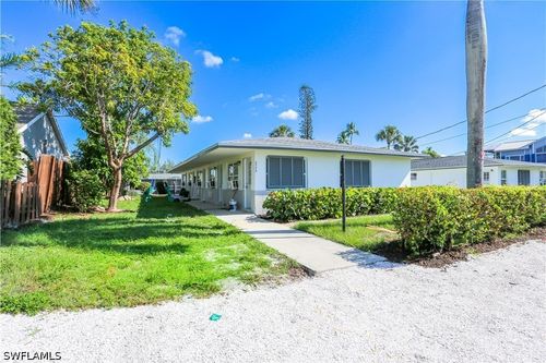 4-2805 Shoreview Dr, Naples, FL, 34112-7644 | Card Image