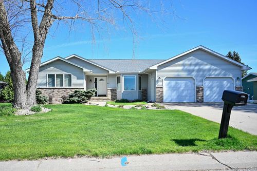 130 Benson Dr, Lewiston, MN, 55952-1437 | Card Image