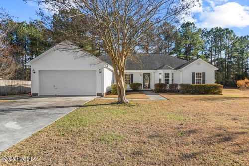 216 Brookstone Way, Jacksonville, NC, 28546-9539 | Card Image