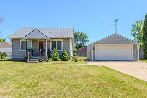 22488 Piper Ave, Eastpointe, MI, 48021-2415 | Card Image