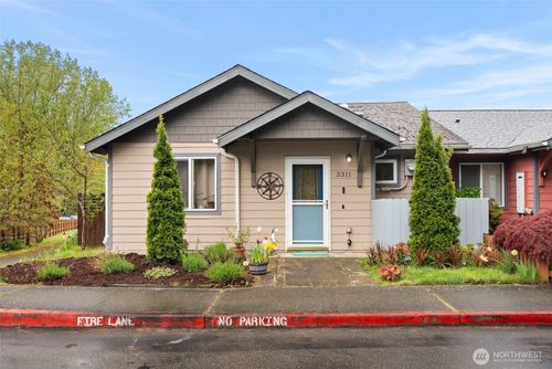 3311 New Hope Cir, Bremerton, WA, 98312-3608 | Card Image