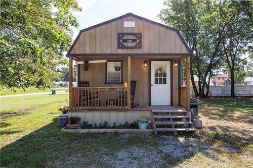 319 Oak St, Mound Valley, KS, 67354-9363 | Card Image