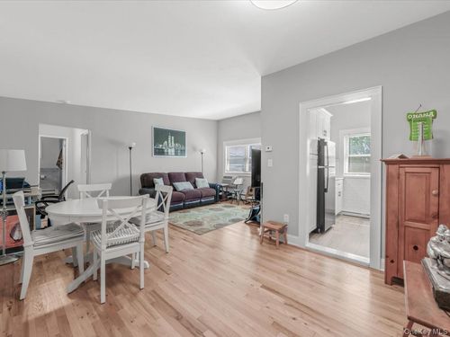 2b-4 Rose St, Oceanside, NY, 11572-2802 | Card Image
