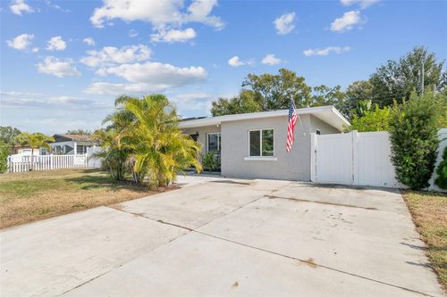 7631 18th Way N, ST PETERSBURG, FL, 33702-4805 | Card Image