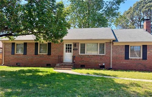 3716 Linnet Ln, Portsmouth, VA, 23703-2233 | Card Image