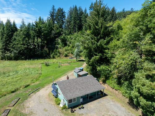 2468 Hidden Valley Rd, Toledo, OR, 97391-9524 | Card Image