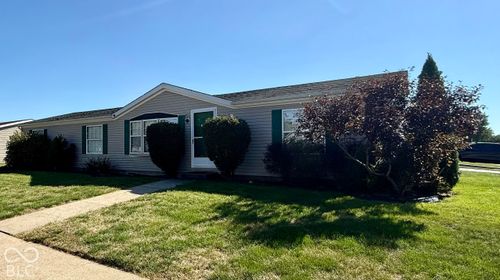 3313 Deerbrook Dr, Columbus, IN, 47203-1789 | Card Image