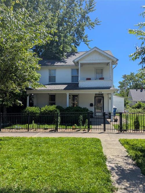214 E Main St, Greenville, IL, 62246-1811 | Card Image