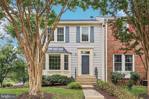 21208 Hedgerow Ter, ASHBURN, VA, 20147-5438 | Card Image