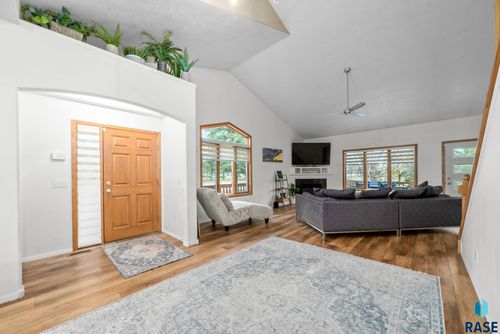 6100 S Tomar Rd Road, Sioux Falls, SD, 57108 | Card Image