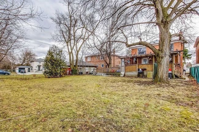 MAIN - 124 Major Mackenzie Dr E, House other with 2 bedrooms, 1 bathrooms and 1 parking in Richmond Hill ON | Image 11