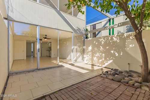 55-4411 N 40th St, Phoenix, AZ, 85018-4137 | Card Image