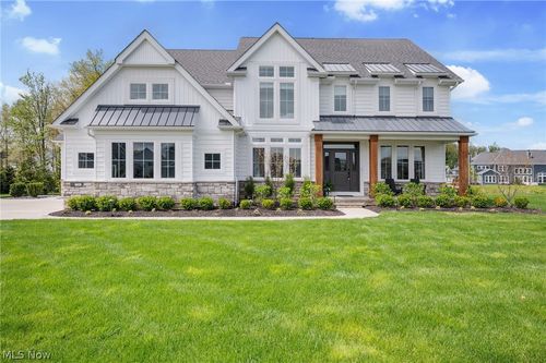 534 S Port Drive, Avon Lake, OH, 44012 | Card Image