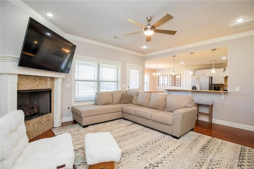 1109 W Cunningham Ave, Rogers, AR, 72758-8446 | Card Image