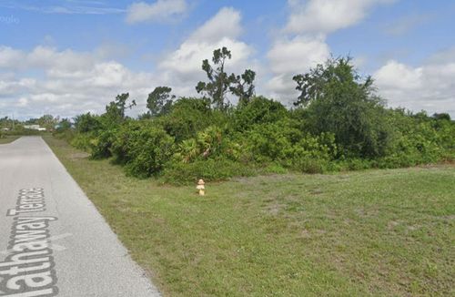 12340 Hathaway Ter, PORT CHARLOTTE, FL, 33981-1524 | Card Image