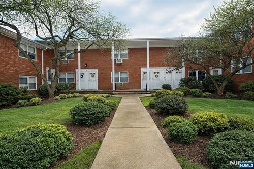 apt-1a-55 Knox Ter, Wayne, NJ, 07470-7911 | Card Image