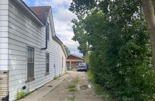 392 Pearl St, Milton, ON, L9T1M8 | Card Image