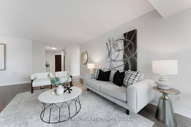 307 - 110 Promenade Cir, Condo with 2 bedrooms, 2 bathrooms and null parking in Vaughan ON | Image 18