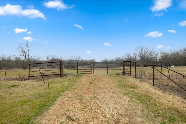 View of yard featuring a rural view | Image 30