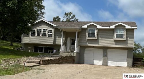 9500 Dawn Dr, Plattsmouth, NE, 68048-4284 | Card Image