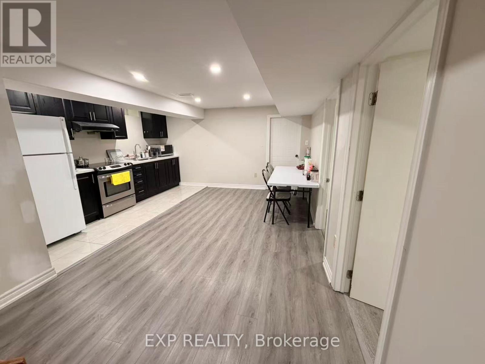 Residential Lease in Markham (Raymerville) 2