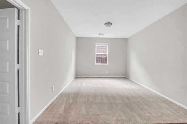 Office in first floor. | Image 14