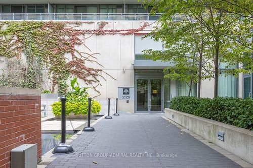 221-775 King St W, Toronto, ON, M5V2K3 | Card Image