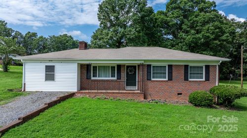 1838 Connelly Springs Rd, Lenoir, NC, 28645-7828 | Card Image
