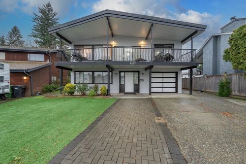 3237 Atwater Cres, Abbotsford, BC, V2T4L1 | Card Image
