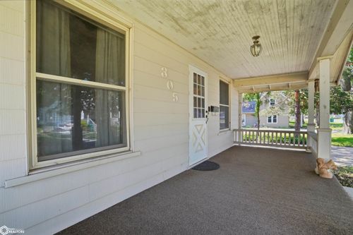 305 S Cottonwood St, New London, IA, 52645-1718 | Card Image