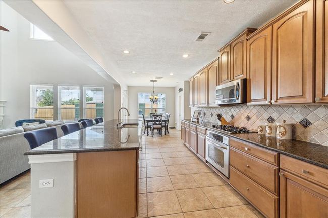 2601 Twisting Pine Ct, House other with 5 bedrooms, 4 bathrooms and 2 parking in Kingwood TX | Image 11