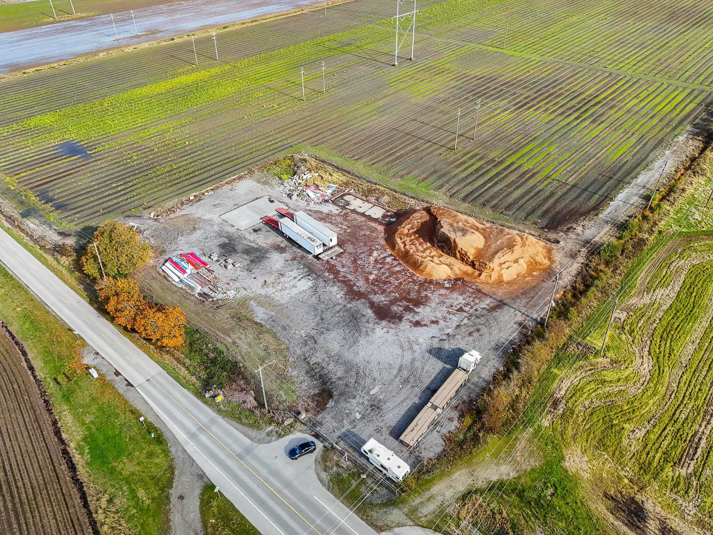 Land in Delta 3
