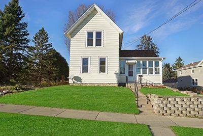 N89W16744 Cleveland Avenue, House other with 3 bedrooms, 1 bathrooms and null parking in MENOMONEE FALLS WI | Image 1