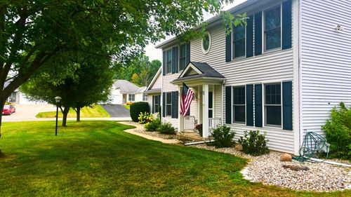 2329 Wood Ridge Dr, Adrian, MI, 49221-9801 | Card Image