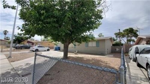 3163 Brentwood St, Las Vegas, NV, 89121-3308 | Card Image