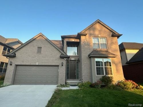 3536 Willoway Dr, TROY, MI, 48083-2681 | Card Image