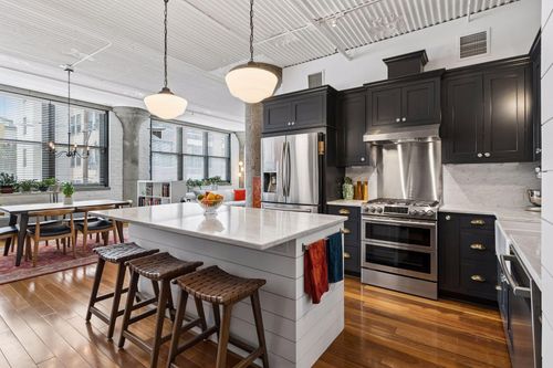 306-225 9th St E, Saint Paul, MN, 55101-2514 | Card Image
