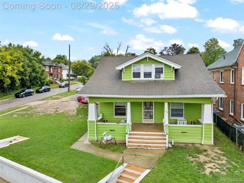388 N Perry St, Pontiac, MI, 48342-2445 | Card Image