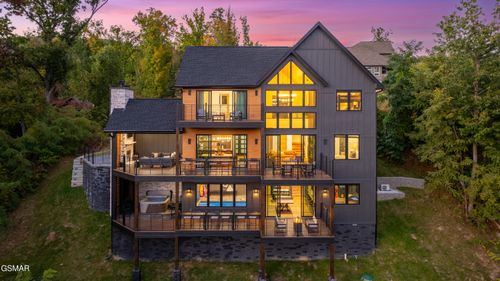 855 Deer Path Ln, Gatlinburg, TN, 37738-6336 | Card Image